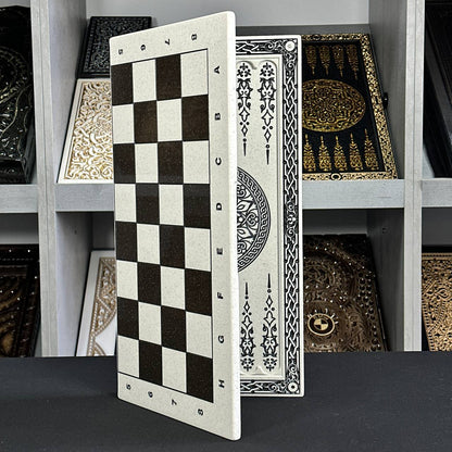 Luxuriöses Schachspiel aus weißem Acrylstein, 47 x 23,5 cm, Geschenkfertig, exklusives Angebot