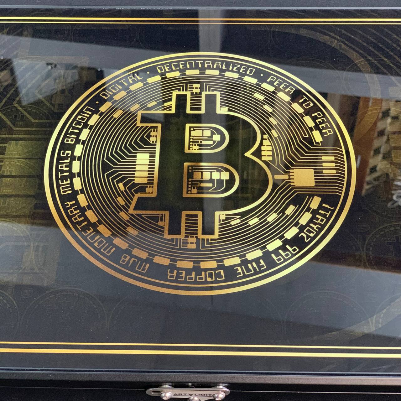 Backgammon-Brett aus Glas „Bitcoin“ 61 x 27 cm, luxuriöses Brettspielset als Geschenk
