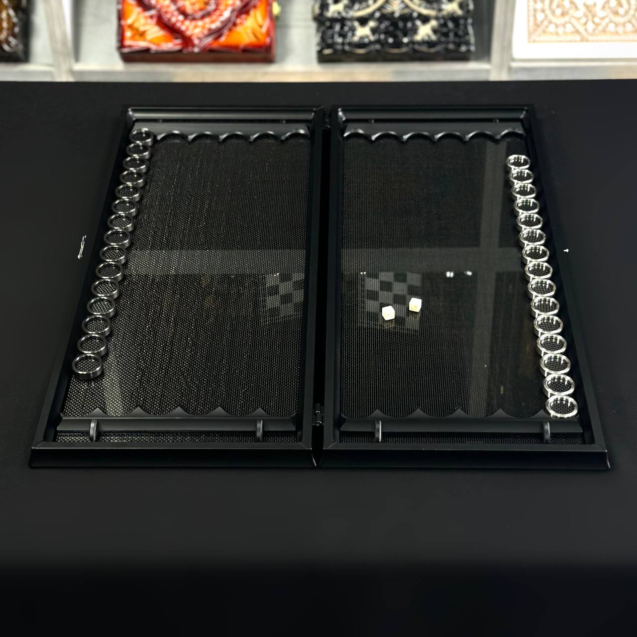 Exklusives Carbon Backgammon Set auf Aluminiumbasis, 61*26,5cm, Geschenkfertig