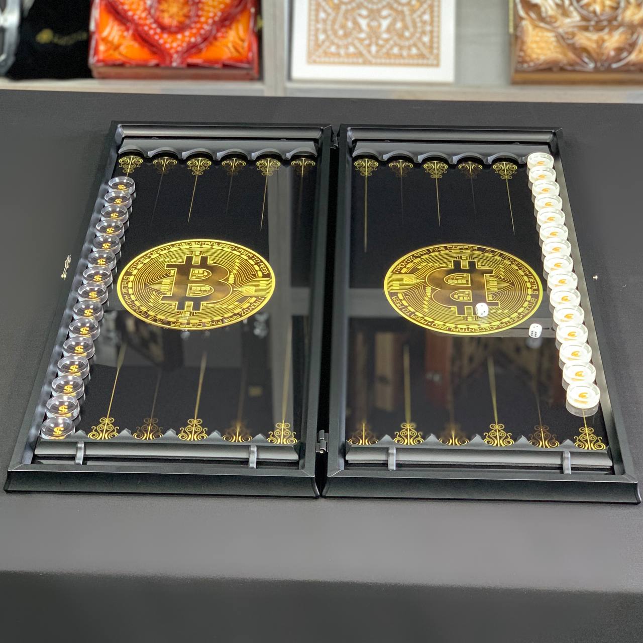 Exquisites Glas-Backgammon-Set "Dollar", 61×27 cm, Art. 250003, Individualisierung möglich. Geschenkfertig