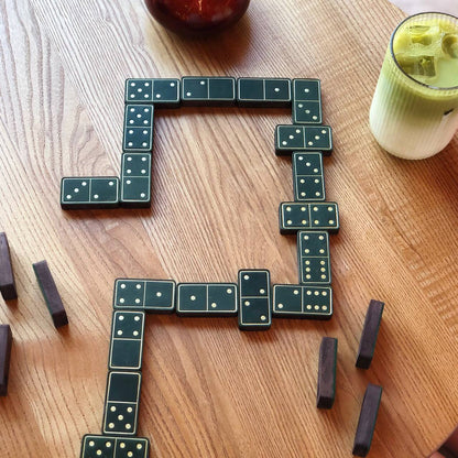 Luxuriöses Domino-Set aus Holz und elegantem Leder, 52*27*12mm grüne Dominosteine, Geschenkfertig