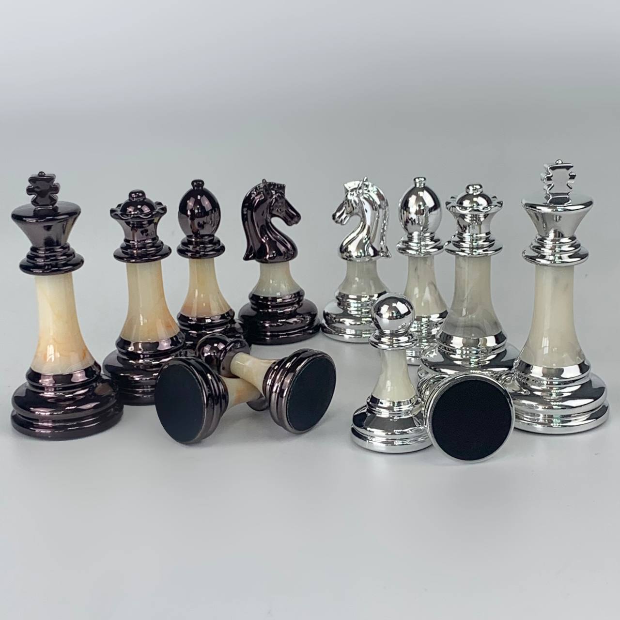 Pièces d'échecs en acrylique, Roi de 9 cm. Accessoire de jeu exclusif. Prêt à offrir