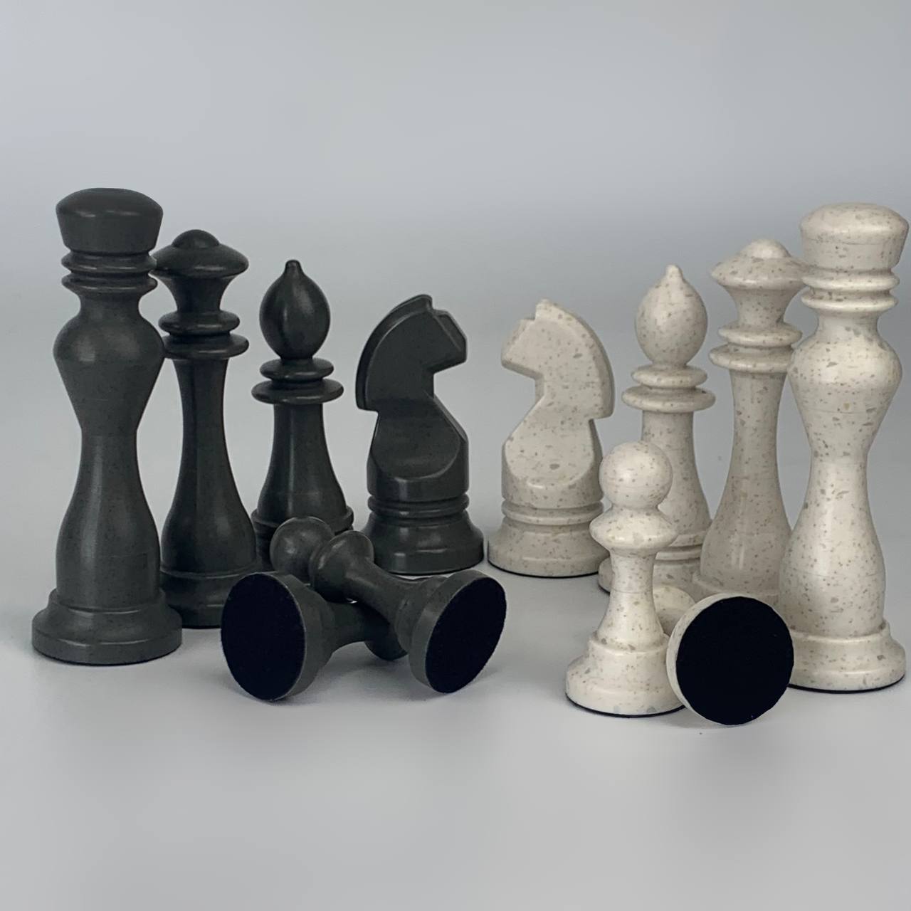 Schachfiguren aus Acrylstein, König 10,5 cm. Hochwertiges Spielzubehör. Als Geschenk geeignet