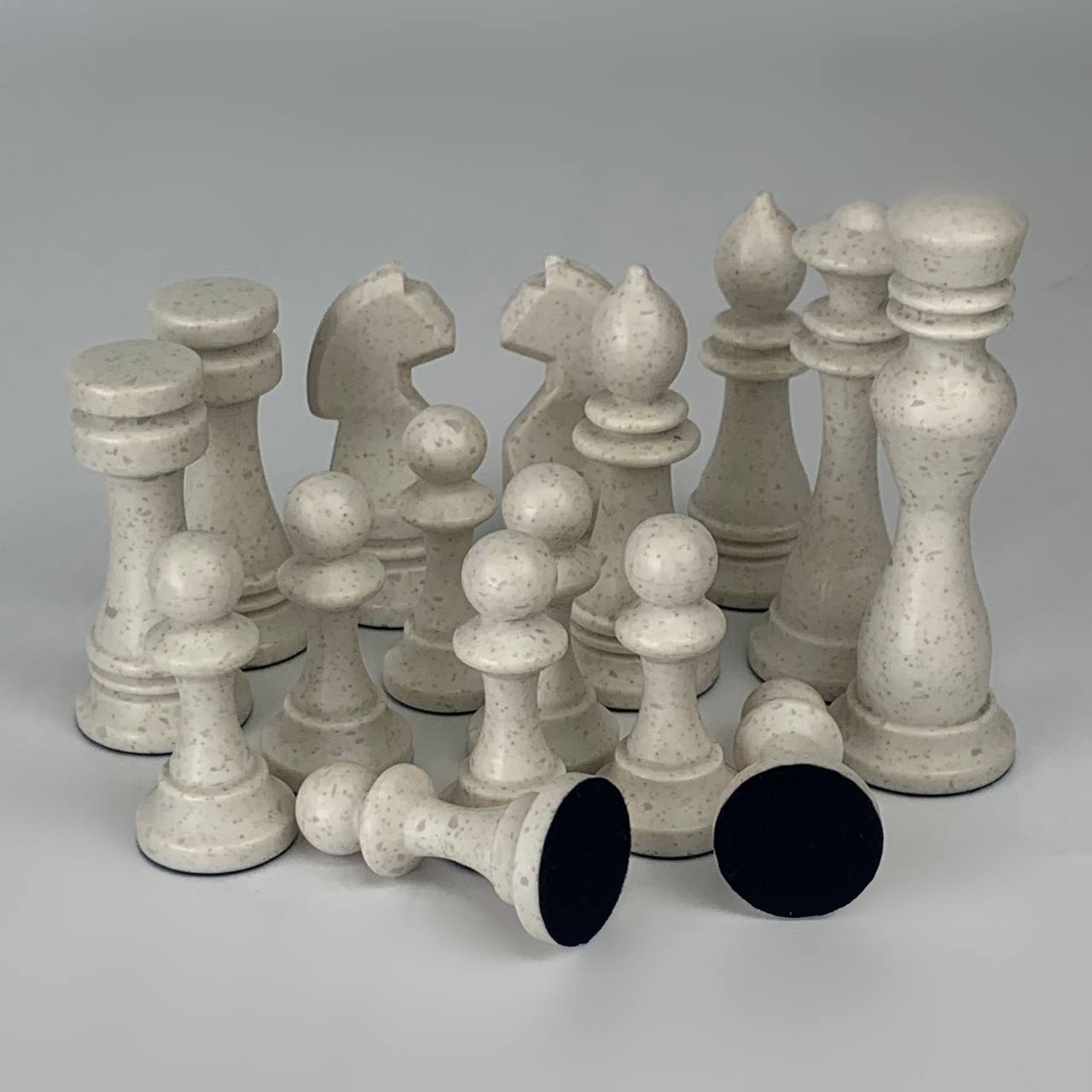 Schachfiguren aus Acrylstein, König 10,5 cm. Hochwertiges Spielzubehör. Als Geschenk geeignet