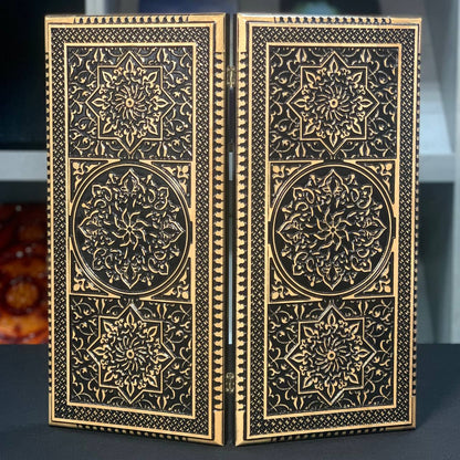 Plateau de backgammon en bois – Un mélange exquis d'art et de fonctionnalité, prêt à offrir