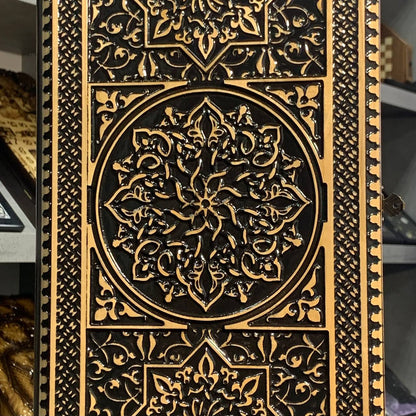 Plateau de backgammon en bois – Un mélange exquis d'art et de fonctionnalité, prêt à offrir