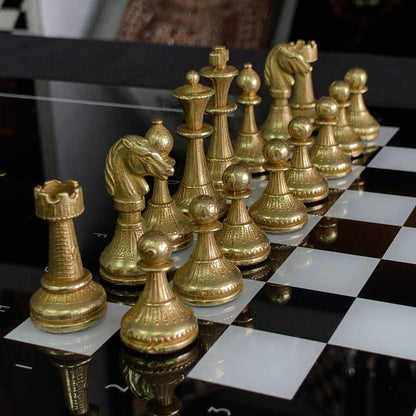Plateau de jeu élégant 3 en 1 en verre : échecs, backgammon en verre et dames. Prêt à offrir. Personnalisé