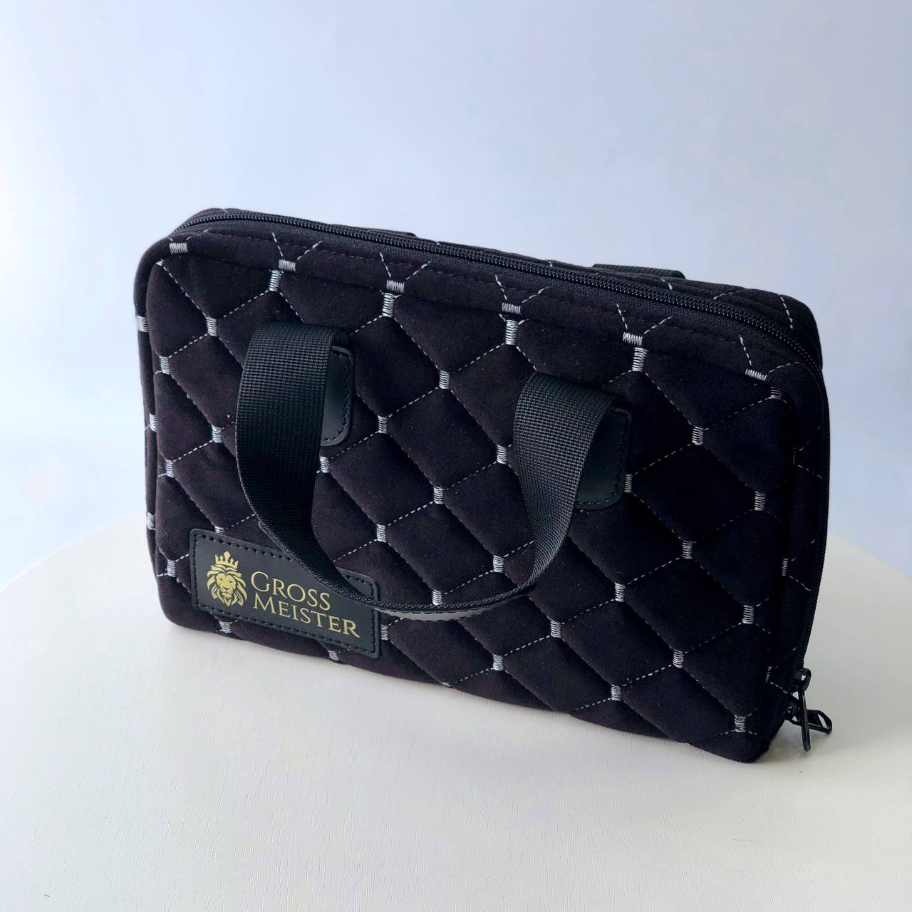 Housse de rangement en alcantara pour Stone Domino 26*16cm. Doux et confortable.