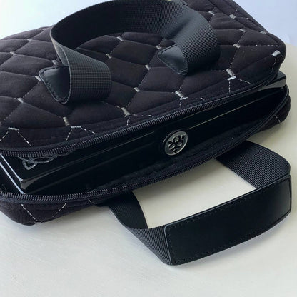 Housse de rangement en alcantara pour Stone Domino 26*16cm. Doux et confortable.
