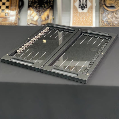 Luxuriöses VIP Carbon Backgammon Set auf Aluminium Carbon Basis, 61*26,5cm, Geschenkfertig