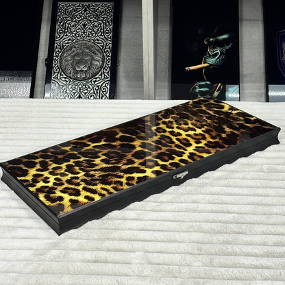 Glas-Backgammon-Set Leopard, 61 x 27 cm. Personalisierung. Als Geschenk geeignet.