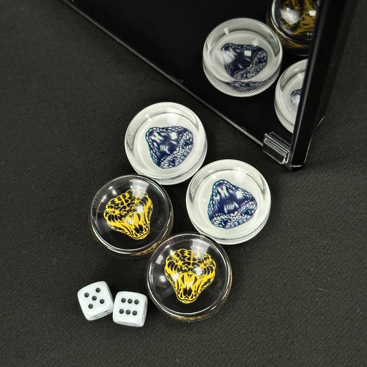 Jeu de backgammon en verre Snake, 61*27cm. Personnalisation. Prêt à offrir.