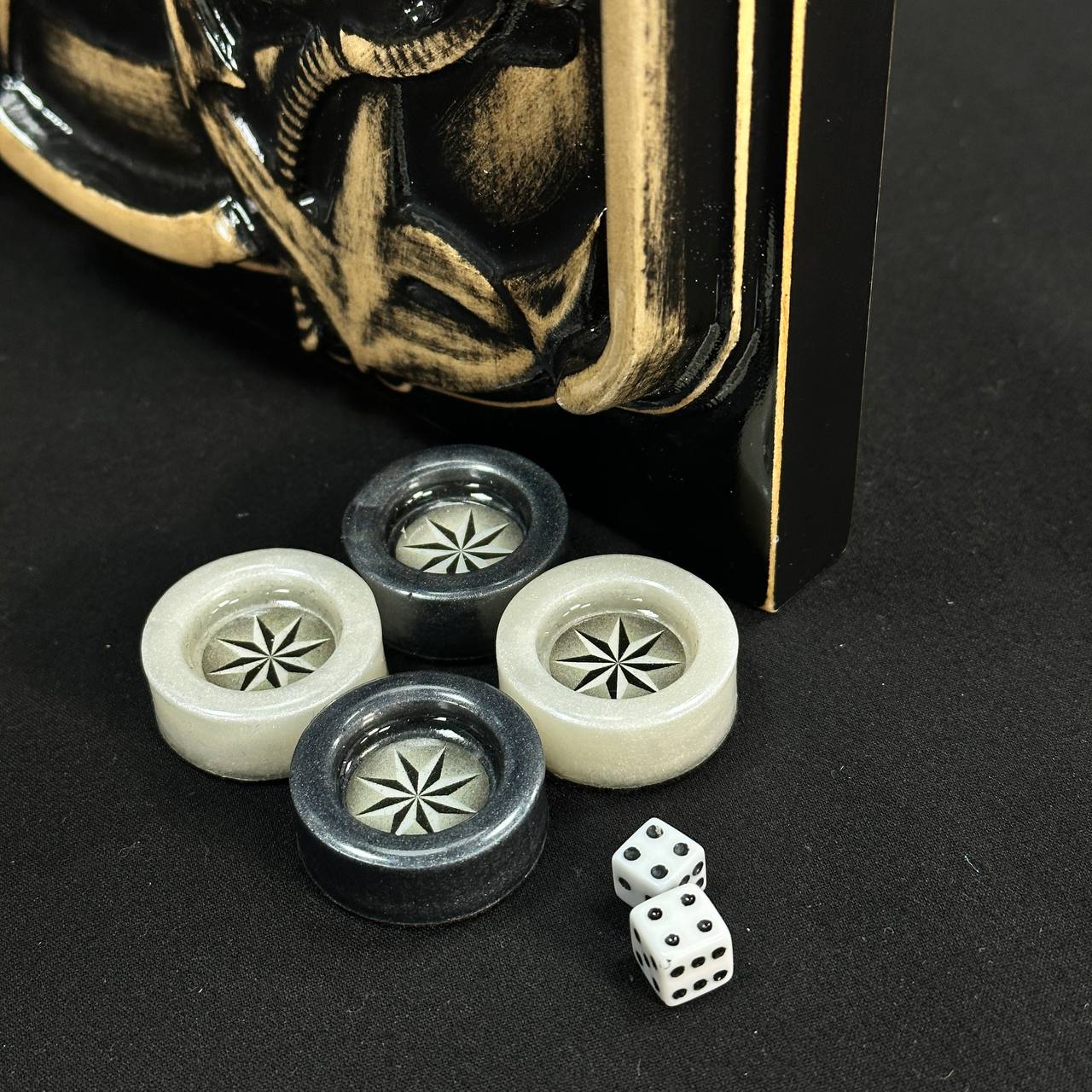 Jeu de backgammon en bois Jeu de société "Bateau", 50*23cm. Prêt à offrir. Idée cadeau élégante