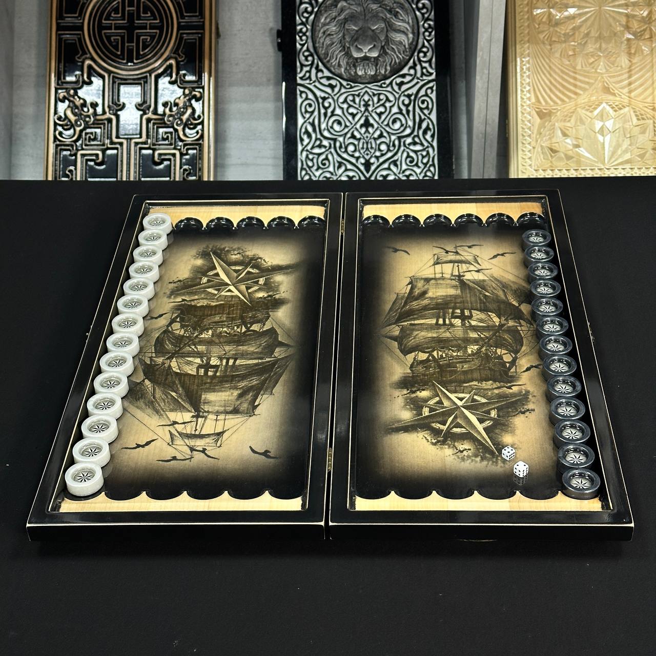 Jeu de backgammon en bois Jeu de société "Bateau", 50*23cm. Prêt à offrir. Idée cadeau élégante