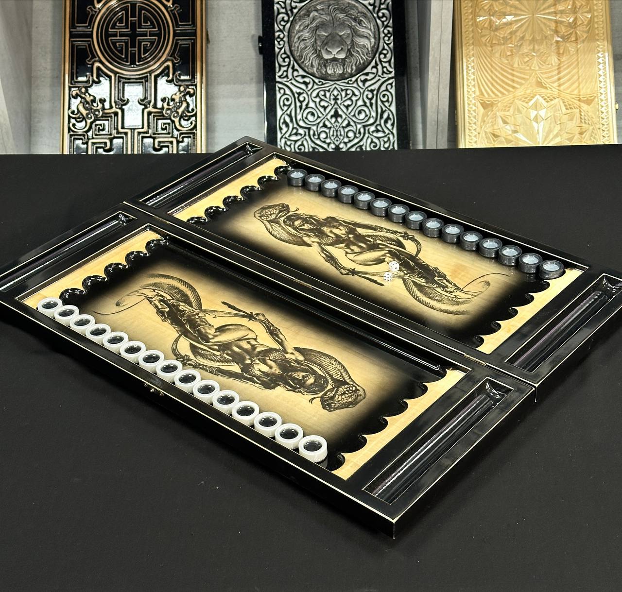 Jeu de backgammon en bois "Archer" 60*23cm. Prêt à offrir. Artisanat de qualité 