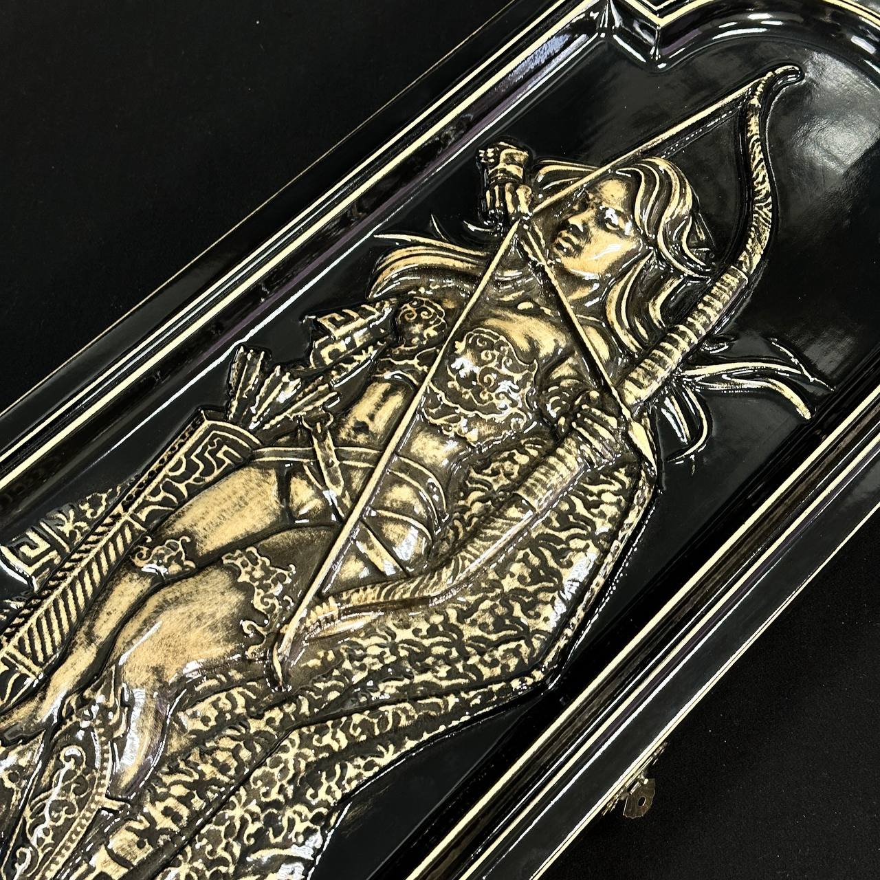 Jeu de backgammon en bois "Archer" 60*23cm. Prêt à offrir. Artisanat de qualité 