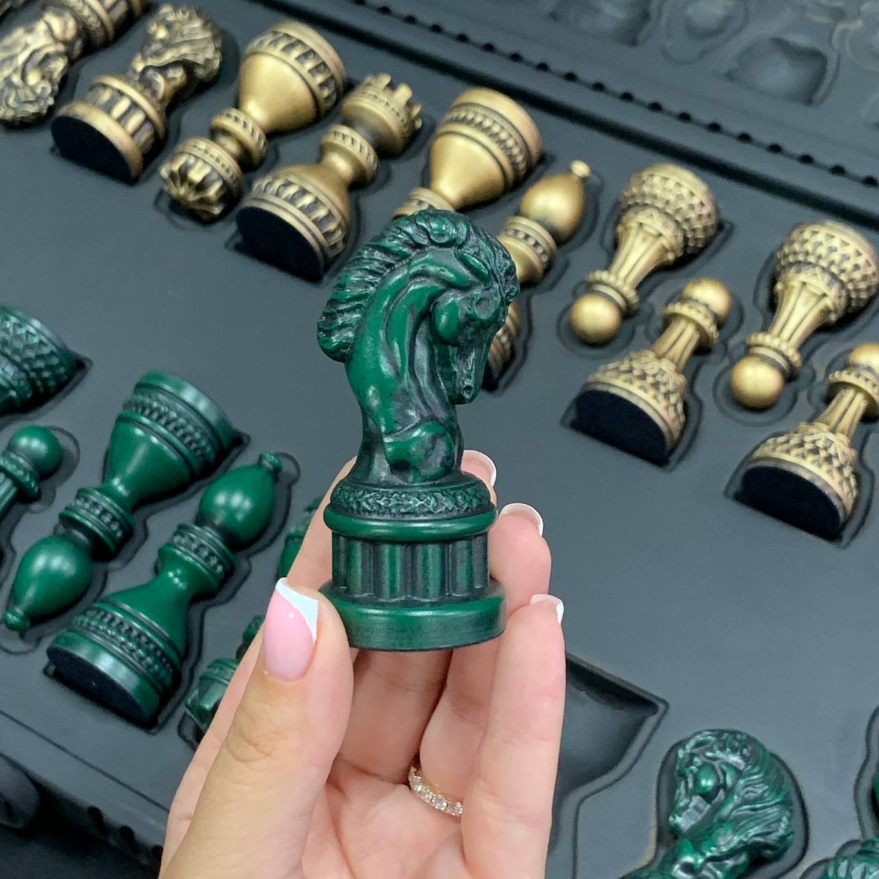 Hochwertiges Schachspiel aus Acryl (nur Figuren) mit Aufbewahrungsbox – Kostenlose Lieferung weltweit | Geschenkfertig