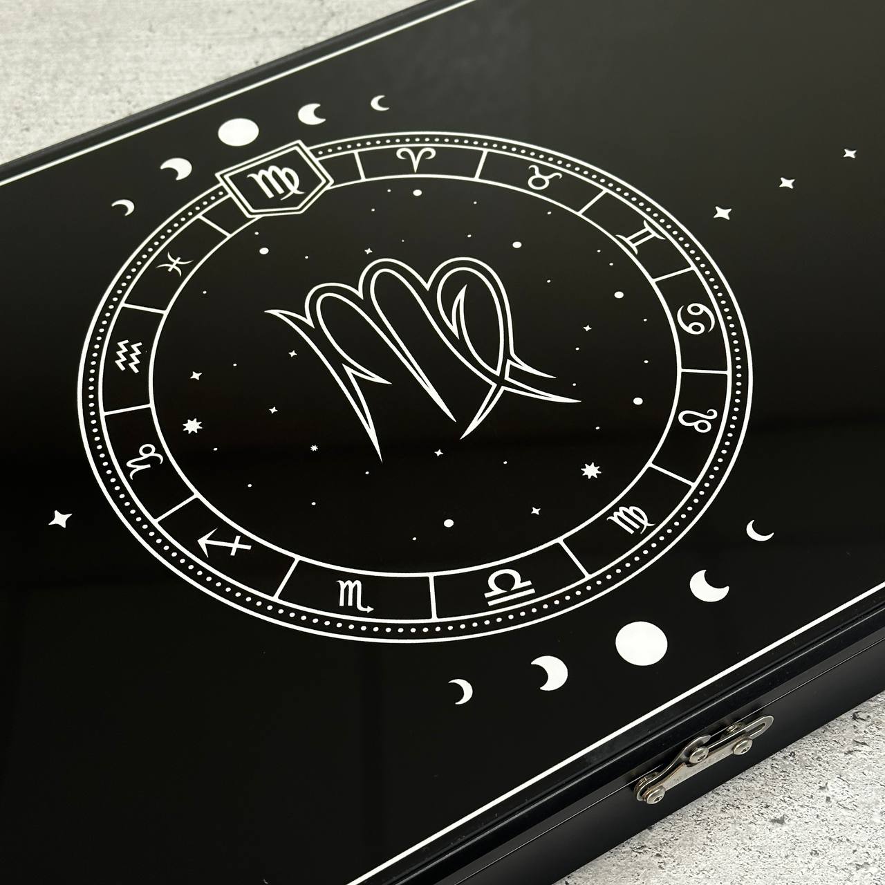 Exquisites Glas-Backgammon "Sternzeichen Jungfrau" - 61×27 cm, Art. 250105. Individuell gestaltet. Geschenkfertig