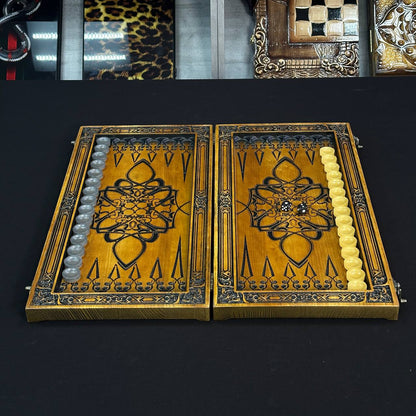 Exklusives Holz-Backgammon "Vigro Zodiac". Individualisierbar und verschenkfertig