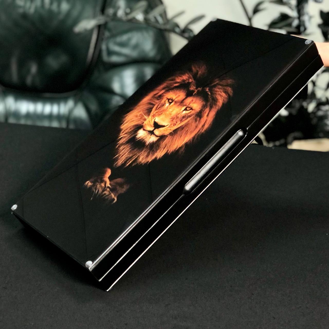 Lion King Glass&Wood Backgammon Set — Prestigious Gift for Him