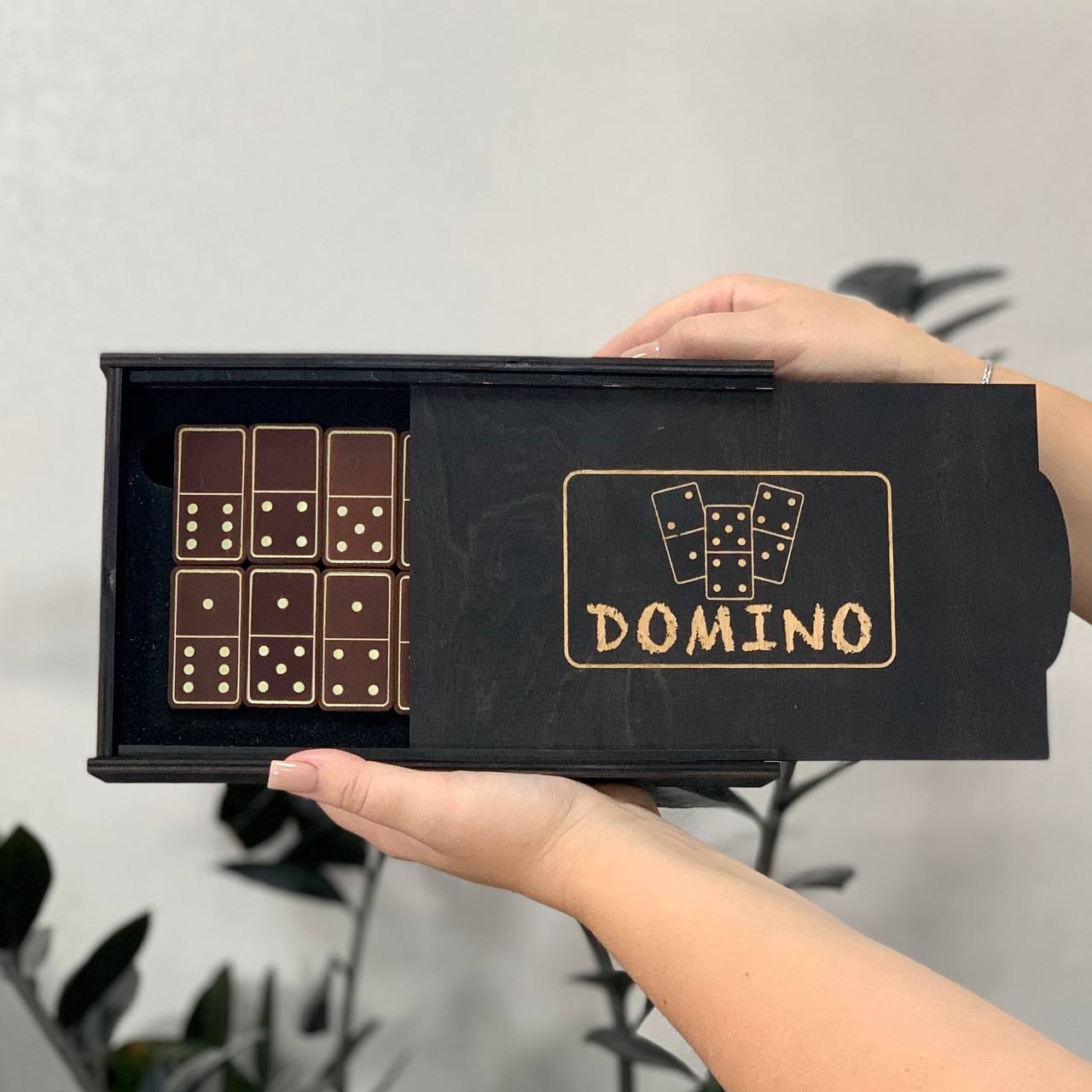 Luxuriöses Domino-Set aus Holz und elegantem Leder, 52*27*12mm braune Dominosteine, Geschenkfertig