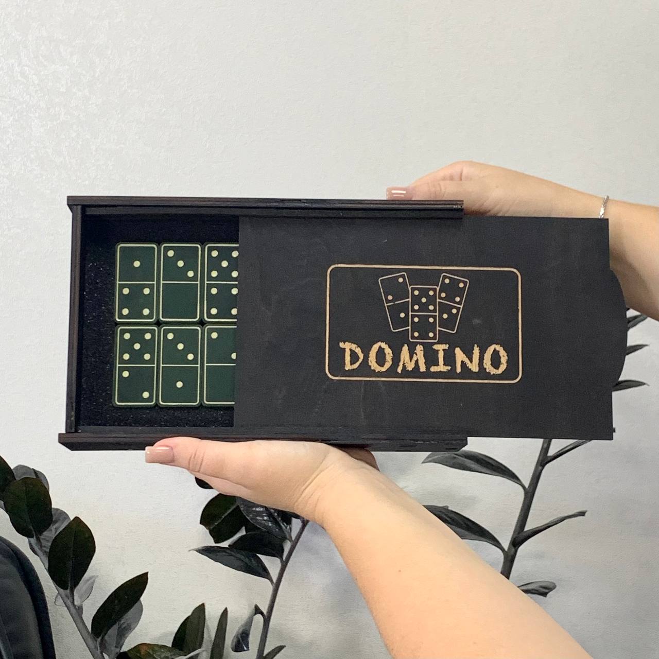 Luxuriöses Domino-Set aus Holz und elegantem Leder, 52*27*12mm grüne Dominosteine, Geschenkfertig