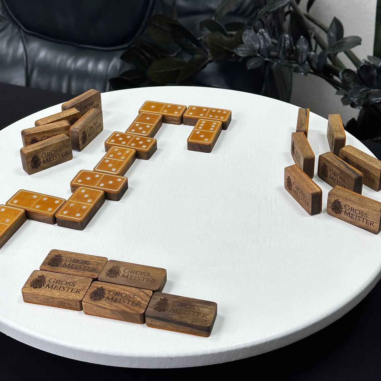 Luxuriöses Domino-Set aus Holz und elegantem Leder, 52*27*12mm orange Dominosteine, Geschenkfertig