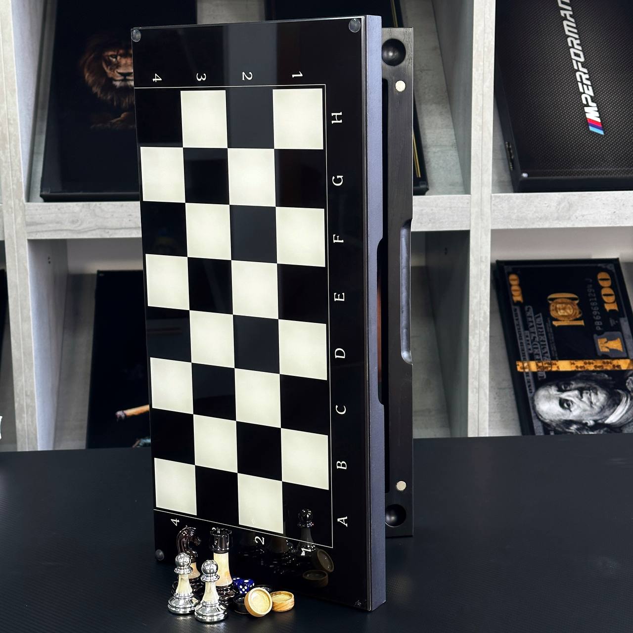 Jeu d'échecs et de backgammon en verre 3 en 1 dans un cadre en bois, 2 tailles, un jeu de société luxueux prêt à offrir