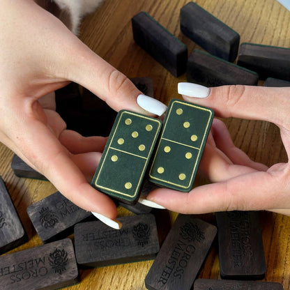 Luxuriöses Domino-Set aus Holz und elegantem Leder, 52*27*12mm grüne Dominosteine, Geschenkfertig