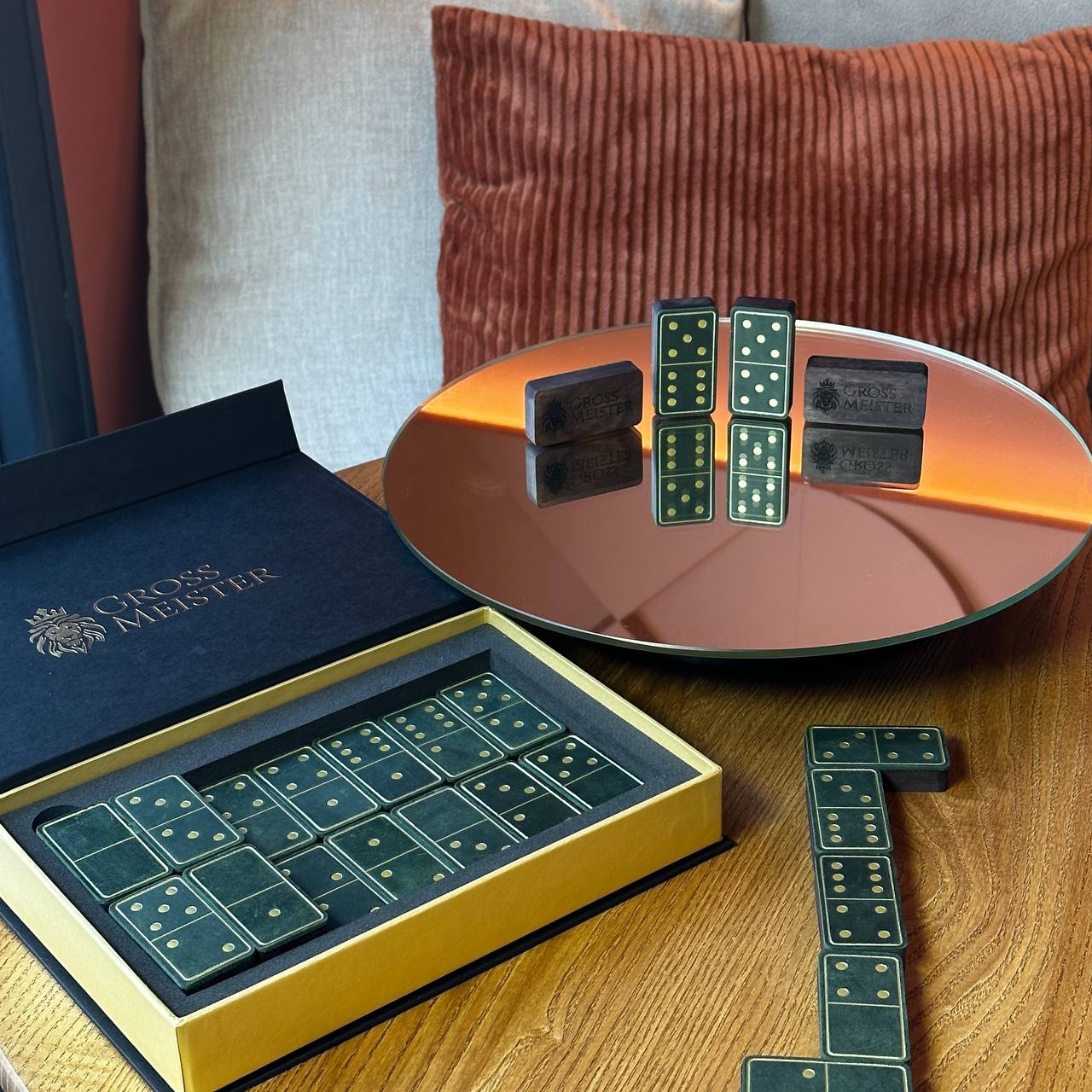 Luxuriöses Domino-Set aus Holz und elegantem Leder, 52*27*12mm grüne Dominosteine, Geschenkfertig