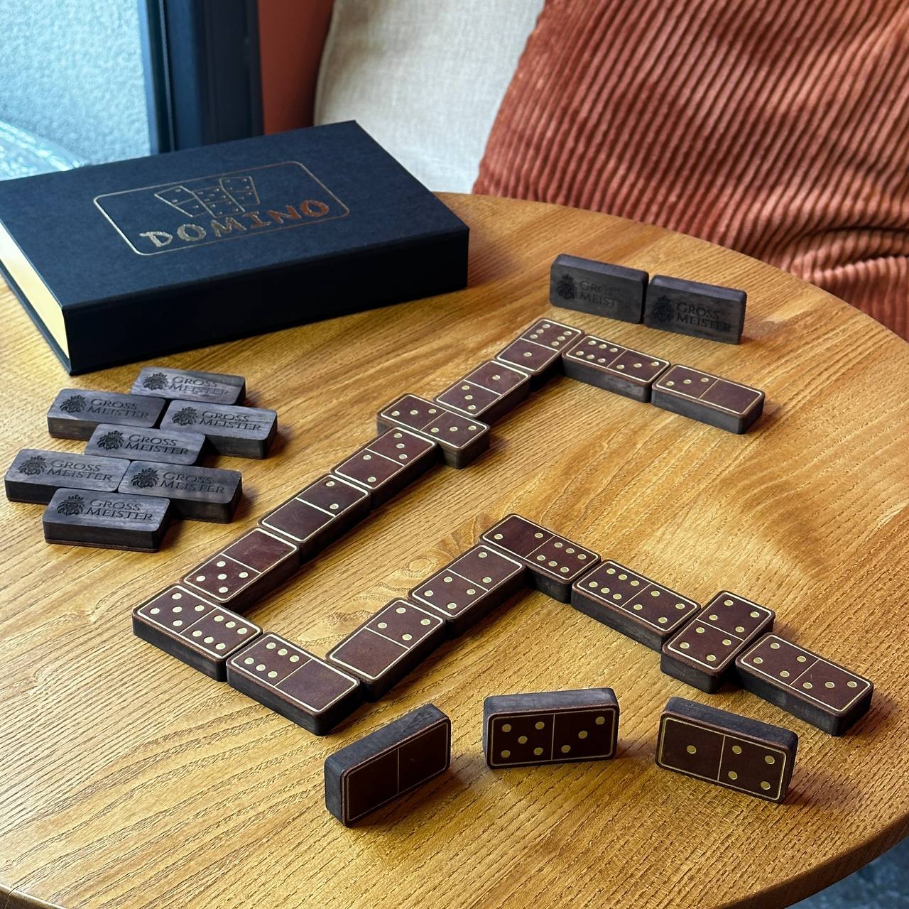 Luxuriöses Domino-Set aus Holz und elegantem Leder, 52*27*12mm braune Dominosteine, Geschenkfertig