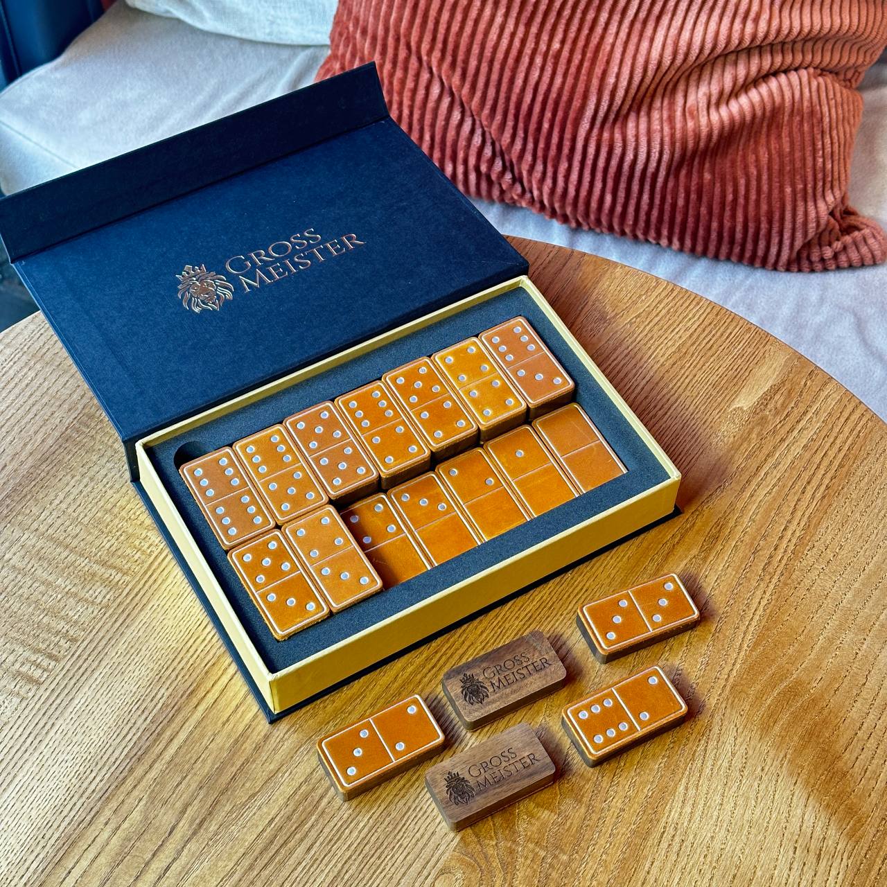 Luxuriöses Domino-Set aus Holz und elegantem Leder, 52*27*12mm orange Dominosteine, Geschenkfertig