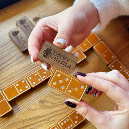 Luxuriöses Domino-Set aus Holz und elegantem Leder, 52*27*12mm orange Dominosteine, Geschenkfertig