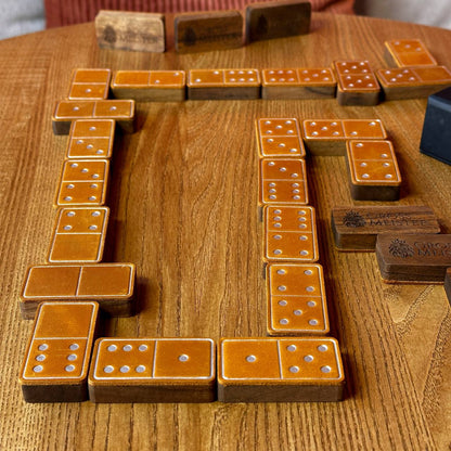 Luxuriöses Domino-Set aus Holz und elegantem Leder, 52*27*12mm orange Dominosteine, Geschenkfertig