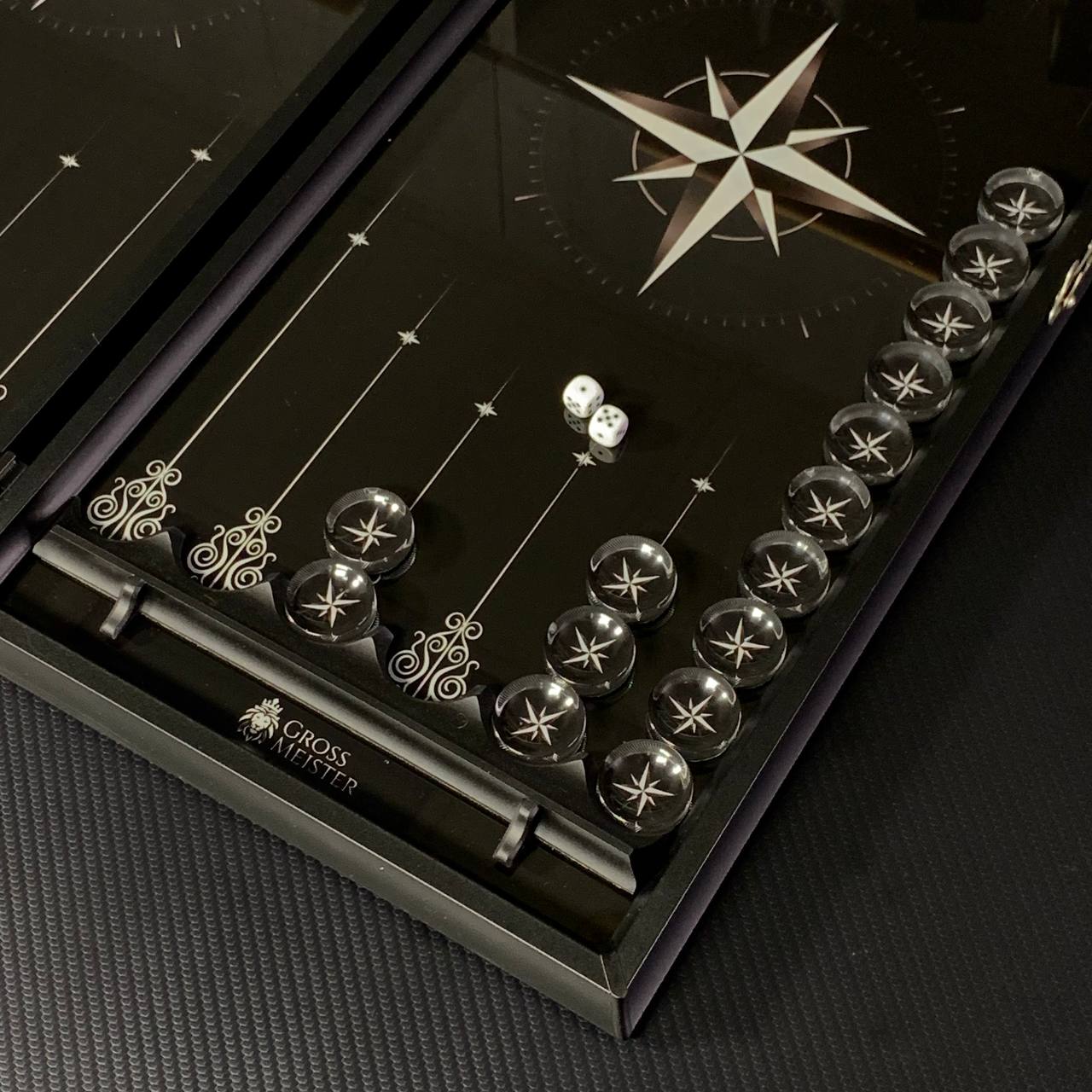 Jeu de backgammon en verre de luxe fait à la main 61 x 27 cm. Personnalisé, prêt à offrir