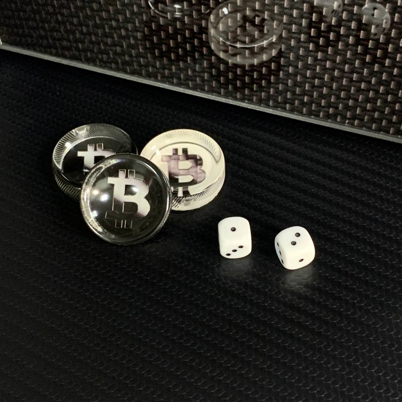 Plateau de backgammon en verre « Carbon-Bitcoin » 61 x 27 cm, jeu de société de luxe prêt à offrir