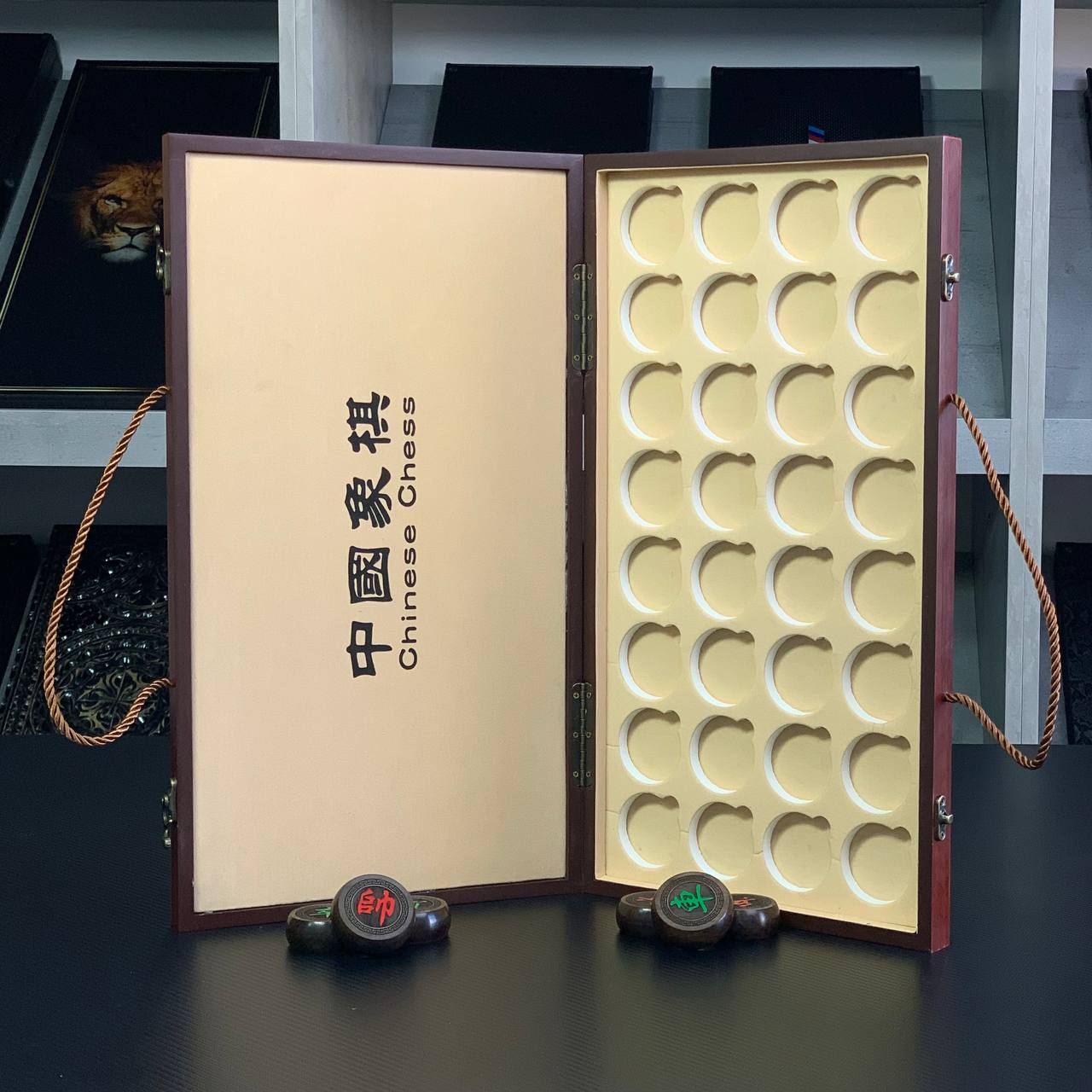 Jeu d'échecs chinois classique en bois Xiangqi, jeu d'échecs de voyage de taille compacte, cadeau insolite pour papa, prêt à offrir 