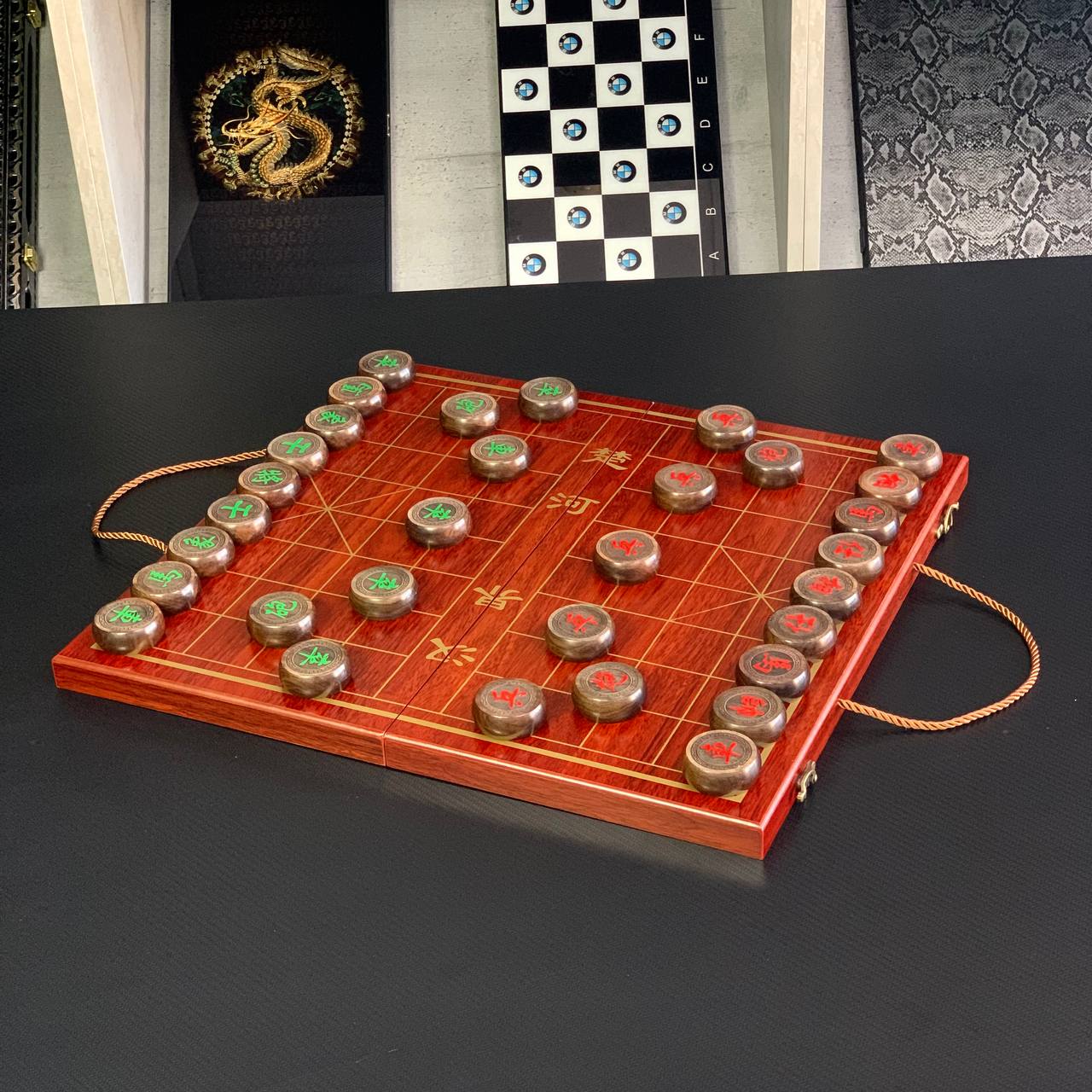 Jeu d'échecs chinois classique en bois Xiangqi, jeu d'échecs de voyage de taille compacte, cadeau insolite pour papa, prêt à offrir 