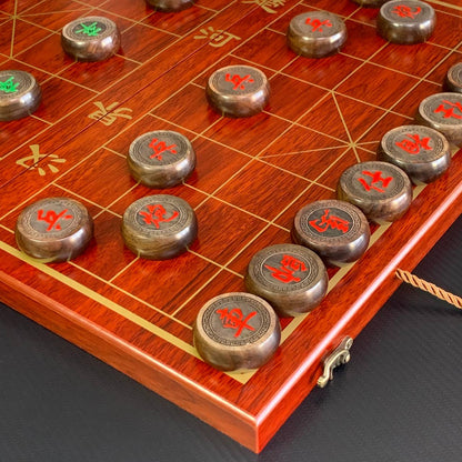 Jeu d'échecs chinois classique en bois Xiangqi, jeu d'échecs de voyage de taille compacte, cadeau insolite pour papa, prêt à offrir 