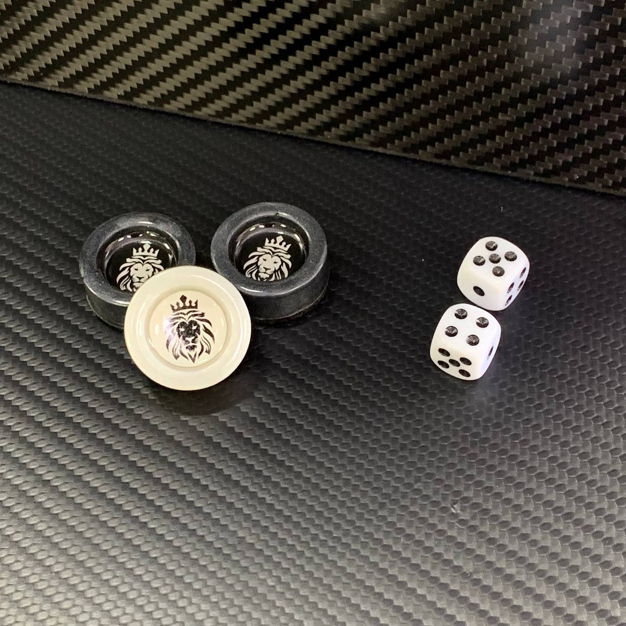 Jeu de backgammon classique en métal et carbone fait main 60*30cm, prêt à offrir VIP