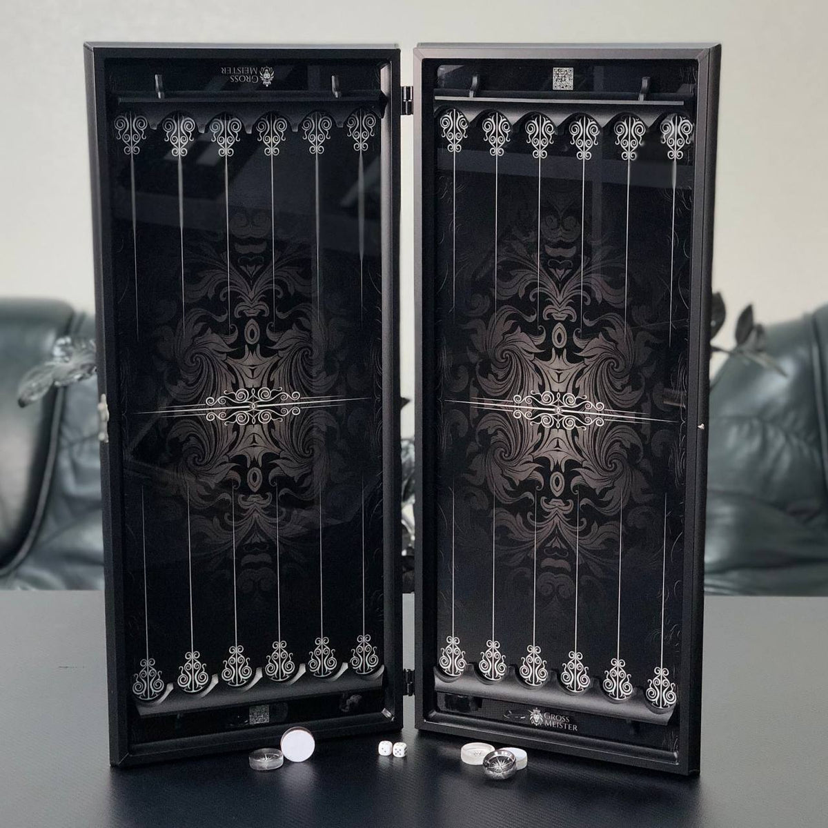 Black Abstract Glass Backgammon Set – Large 24”