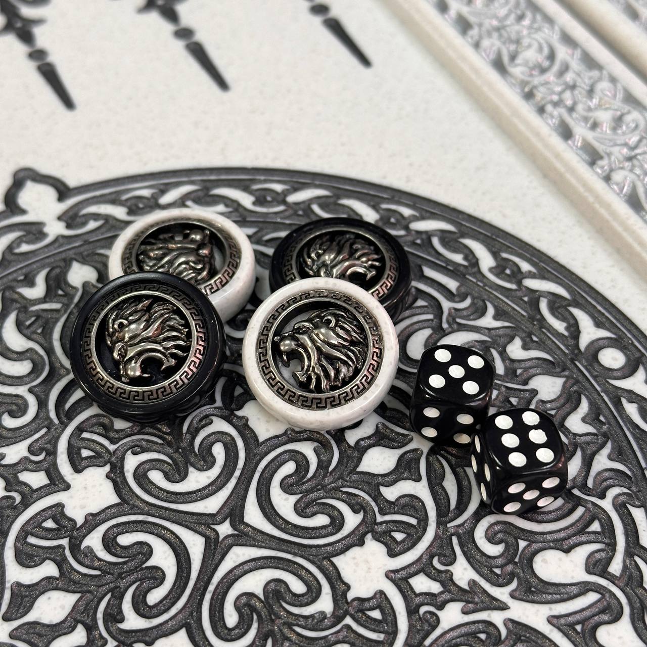 Backgammon de luxe en PIERRE ACRYLIQUE blanche X Large Jeu de société fait main, prêt à offrir