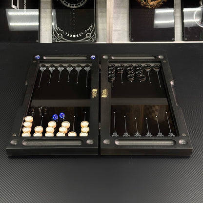 Luxuriöses Backgammon-Set aus Glas und Holz mit Nashorn, individuell gestaltet und als Geschenk geeignet