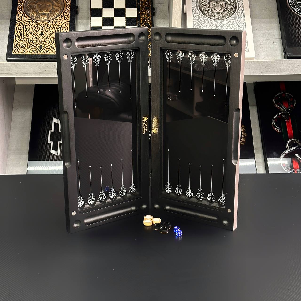 Luxuriöses Backgammon-Set aus Glas und Holz mit Nashorn, individuell gestaltet und als Geschenk geeignet