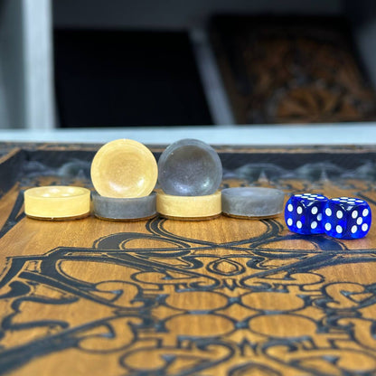Jeu de backgammon en bois "Loup", 46×23×3cm, prêt à offrir et personnalisé.