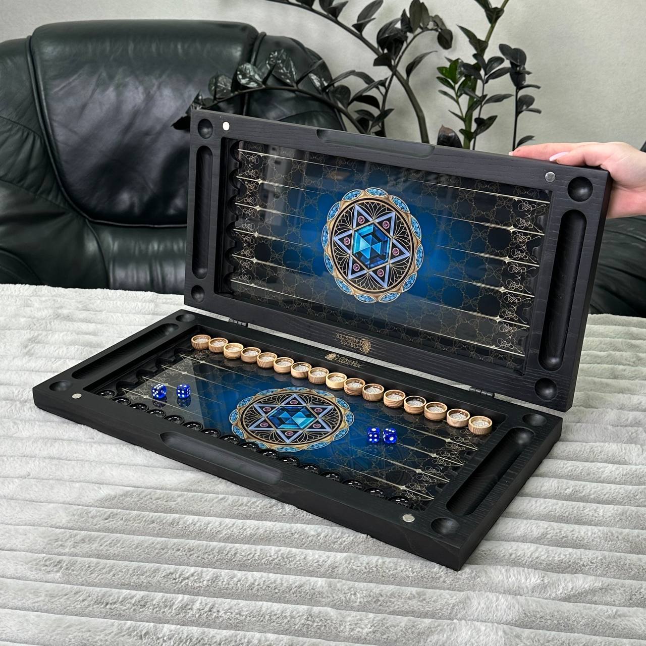 Jeu de backgammon en verre et bois avec étoile de David, personnalisable et prêt à offrir