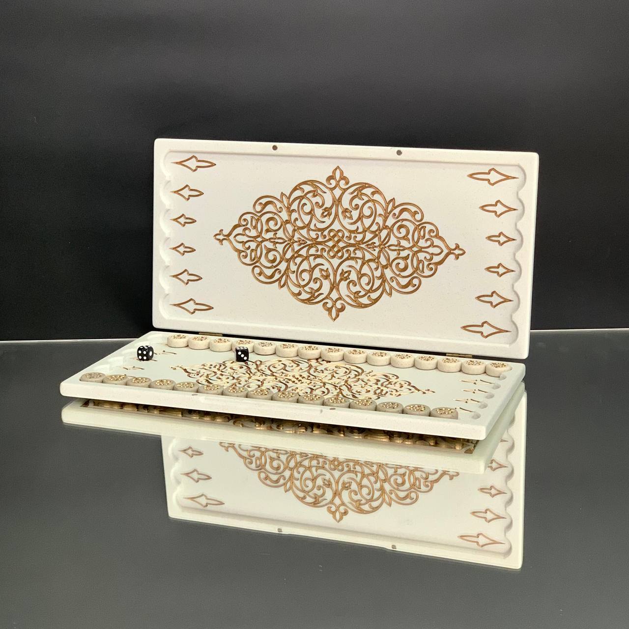 Luxuriöses handgefertigtes Backgammon-Set aus weißem Acrylstein, 37×19 cm, Art. 190652, Geschenkfertig