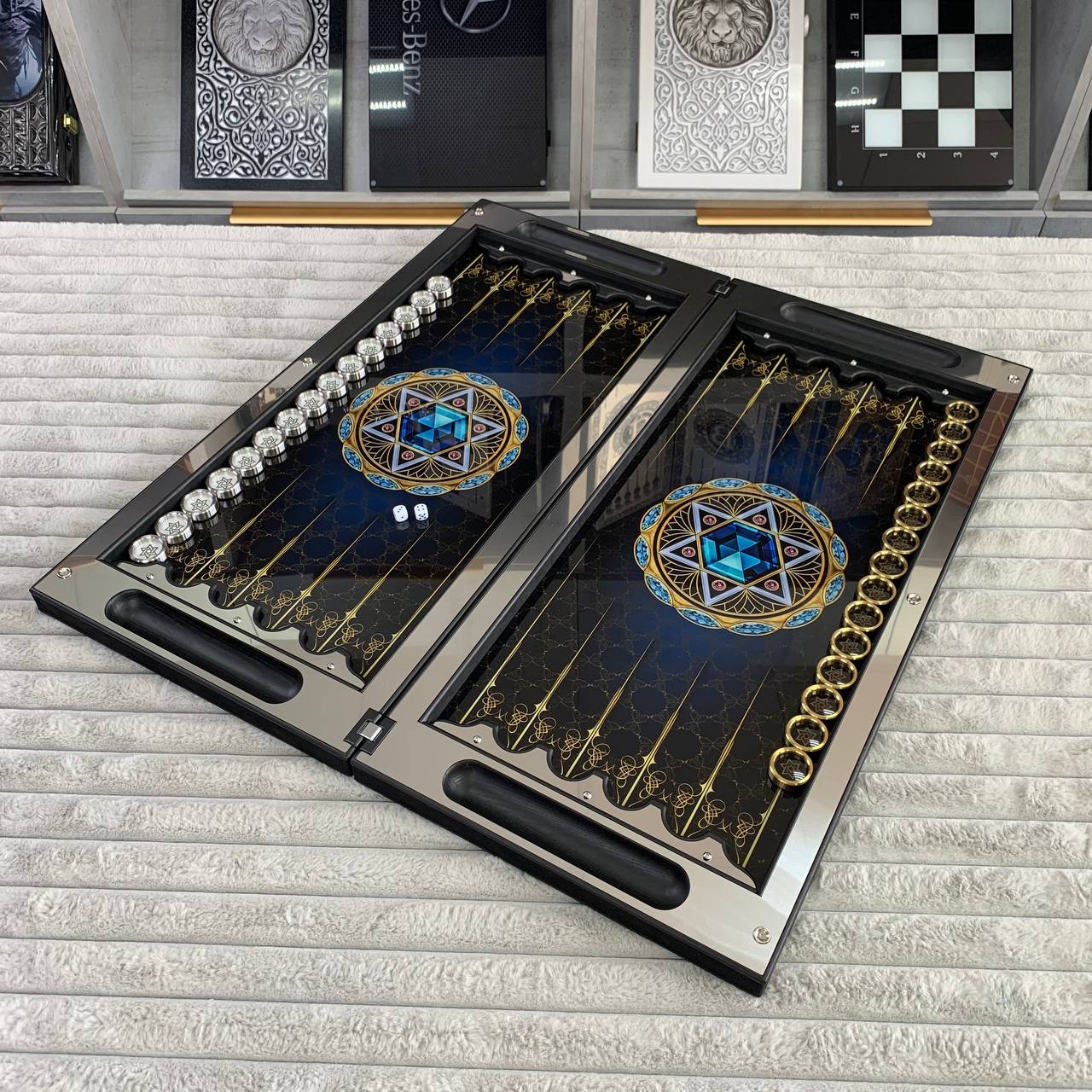 Luxuriöses Backgammon aus Metall mit gehärtetem Glas – Exklusives Design, handgefertigt, anpassbar