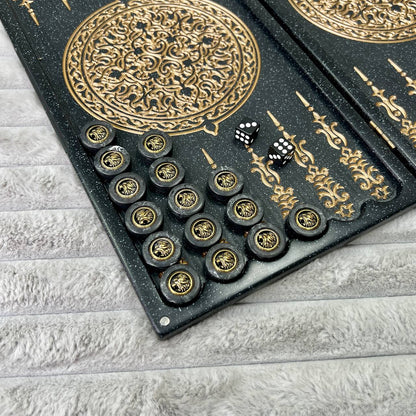 Luxus-Backgammon aus schwarzem Acrylstein „Goldener Löwe“ Minigröße 37 x 18,5 cm, Reisegröße, Geschenkfertig | Kostenlose weltweite Lieferung
