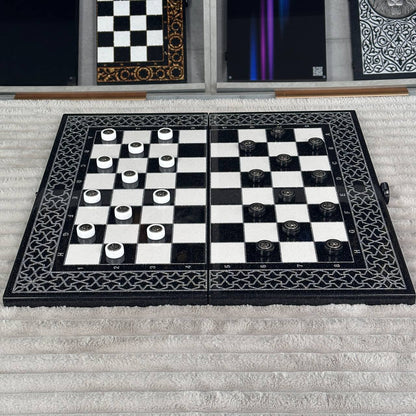 Jeu d'échecs et de backgammon en pierre acrylique noire de luxe « Lion » – Exclusif, original, personnalisable